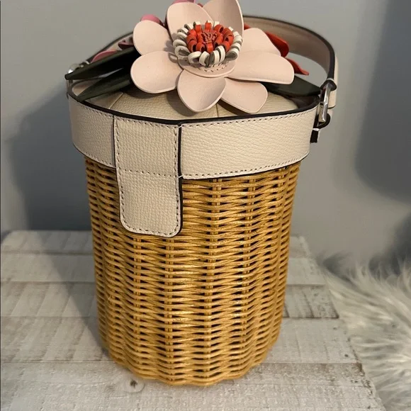 Kate spade wicker flower bouquet bag - Picture 7 of 13